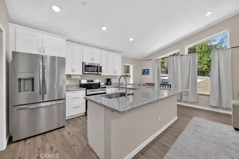 Kitchen - 5594 Red Ibis Ct, Mariposa, CA 95338 photo 3 of 5