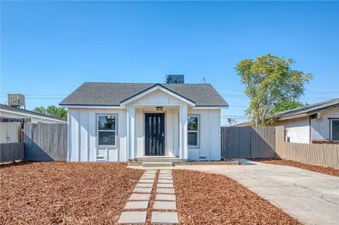 Exterior - 1651 5th St, Clovis, CA 93611 photo 2 of 9
