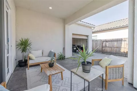 Exterior - 3036 Keats Ave, Clovis, CA 93619 photo 4 of 5
