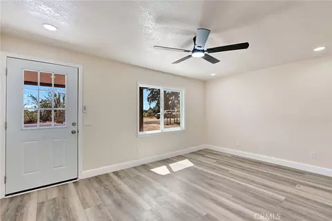 Living - 15760 Raymond, Madera, CA 93638 photo 2 of 5