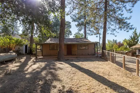 Exterior - 49832 Pierce, Oakhurst, CA 93644 photo 12 of 27