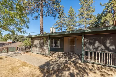 Exterior - 49832 Pierce, Oakhurst, CA 93644 photo 4 of 27