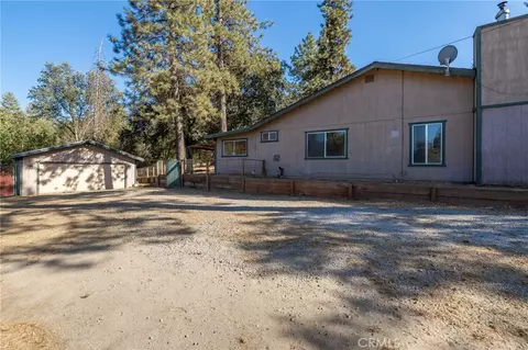 Exterior - 49832 Pierce, Oakhurst, CA 93644 photo 25 of 27