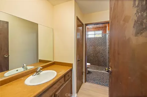 Bath - 49832 Pierce, Oakhurst, CA 93644 photo 1 of 4