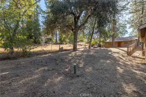 Exterior - 49832 Pierce, Oakhurst, CA 93644 photo 12 of 19