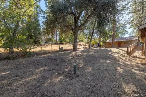 Exterior - 49832 Pierce, Oakhurst, CA 93644 photo 18 of 27
