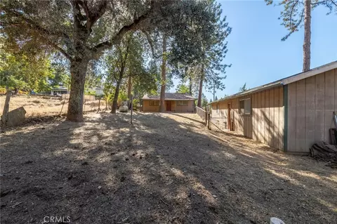 Exterior - 49832 Pierce, Oakhurst, CA 93644 photo 17 of 27