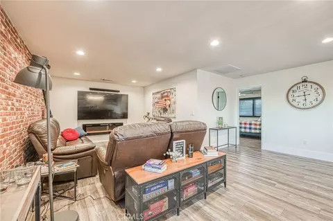 Living - 11735 E Santa Ana, Clovis, CA 93619 photo 2 of 5