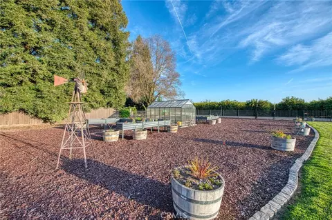 Exterior - 11735 E Santa Ana, Clovis, CA 93619 photo 23 of 36