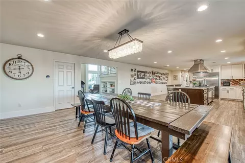 Dining - 11735 E Santa Ana, Clovis, CA 93619 photo 4 of 5