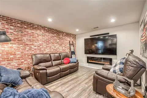 Living - 11735 E Santa Ana, Clovis, CA 93619 photo 3 of 5