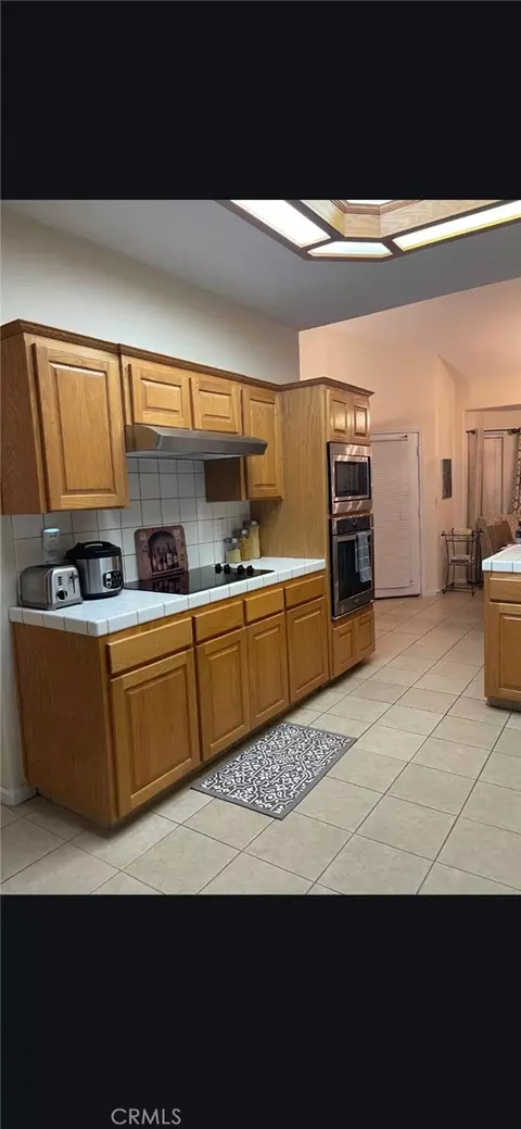 Kitchen - 2559 E Fallbrook, Fresno, CA 93720 photo 3 of 3