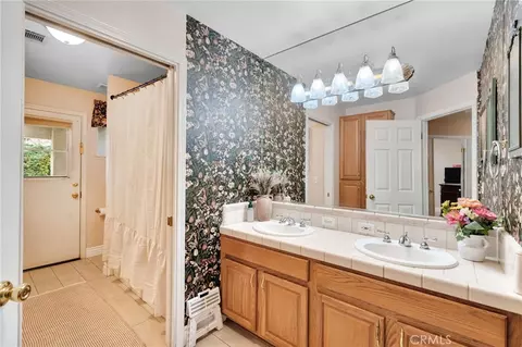 Bath - 3605 Doubletree Way, Madera, CA 93637 photo 1 of 3