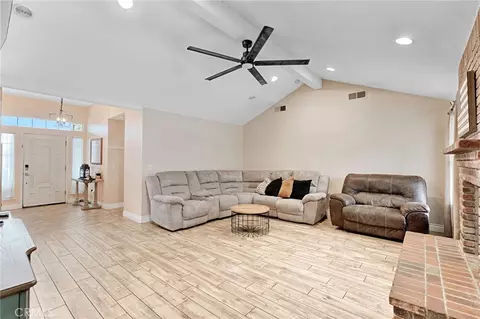 Living - 3605 Doubletree Way, Madera, CA 93637 photo 2 of 2
