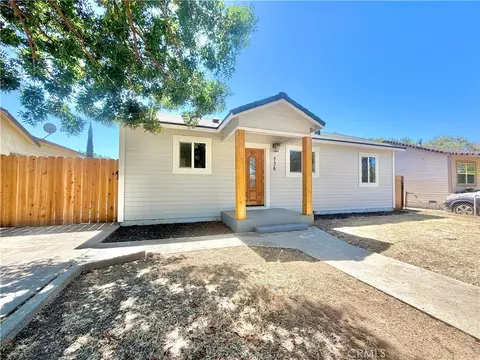 Exterior - 736 W 9th, Merced, CA 95341 photo 3 of 4