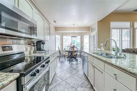 Kitchen - 10588 E Fieldstone Ave, Clovis, CA 93619 photo 3 of 4