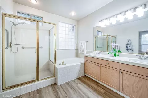 Bath - 10588 E Fieldstone Ave, Clovis, CA 93619 photo 2 of 2