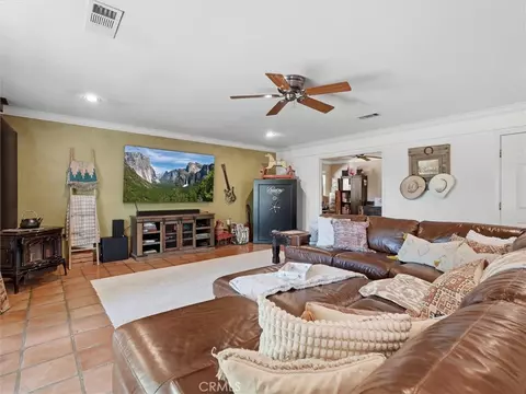 Living - 46004 Spring Trl, Coarsegold, CA 93614 photo 2 of 7