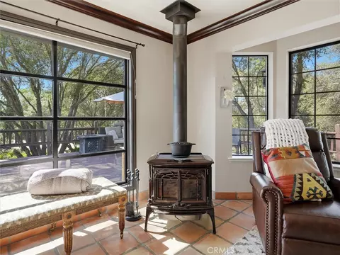 Living - 46004 Spring Trl, Coarsegold, CA 93614 photo 6 of 7
