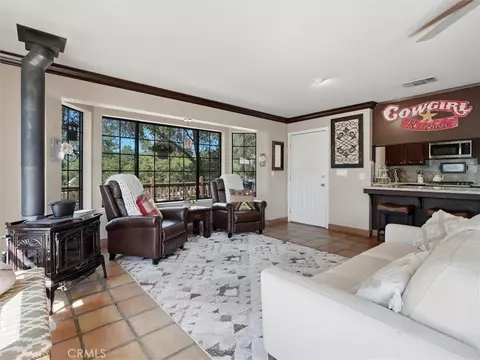 Living - 46004 Spring Trl, Coarsegold, CA 93614 photo 5 of 7