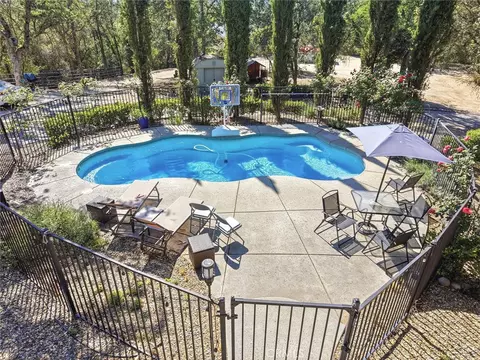 Exterior - 46004 Spring Trl, Coarsegold, CA 93614 photo 21 of 26