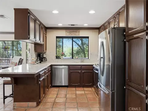 Kitchen - 46004 Spring Trl, Coarsegold, CA 93614 photo 2 of 4