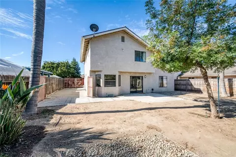 Exterior - 571 W Pat, Clovis, CA 93612 photo 3 of 10