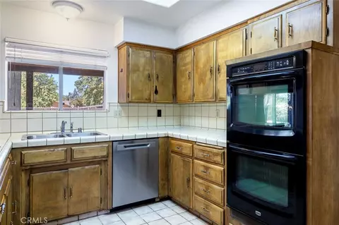 Kitchen - 11914 Charlton Rd, Madera, CA 93636 photo 1 of 2