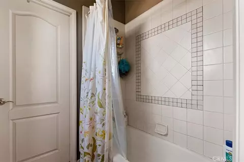 Bath - 1842 Richards Pl, Upland, CA 91784 photo 2 of 4