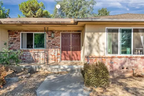 237 N Bethel Ave, Sanger, CA 93657