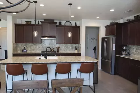Kitchen - 1115 Sanders Ave, Clovis, CA 93619 photo 5 of 6