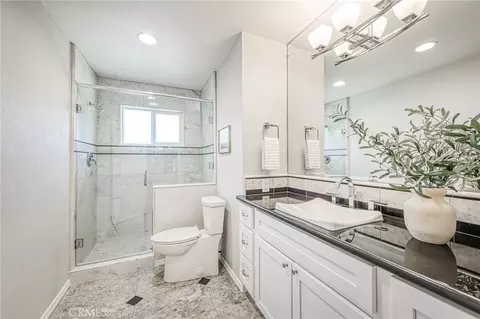 Bath - 1391 Birch, Clovis, CA 93611 photo 1 of 3