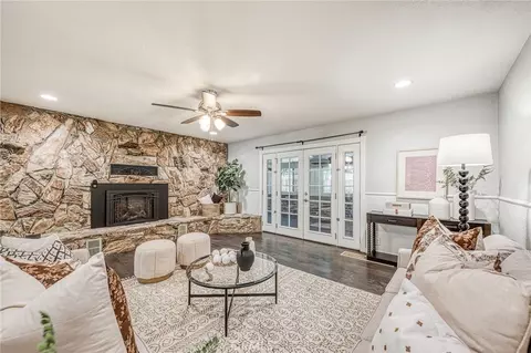Living - 1391 Birch, Clovis, CA 93611 photo 4 of 4