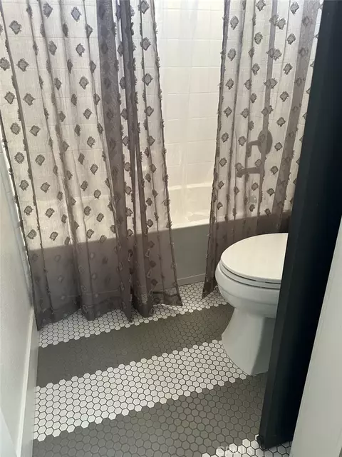 Bath - 1856 Decatur, Clovis, CA 93611 photo 3 of 6