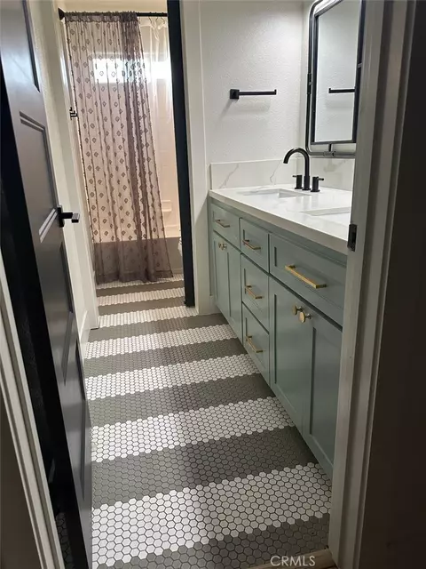 Bath - 1856 Decatur, Clovis, CA 93611 photo 2 of 6