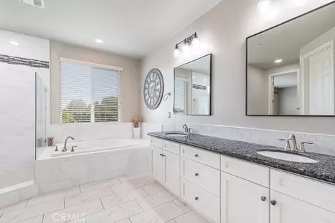 Bath - 2674 Prescott, Clovis, CA 93619 photo 4 of 6
