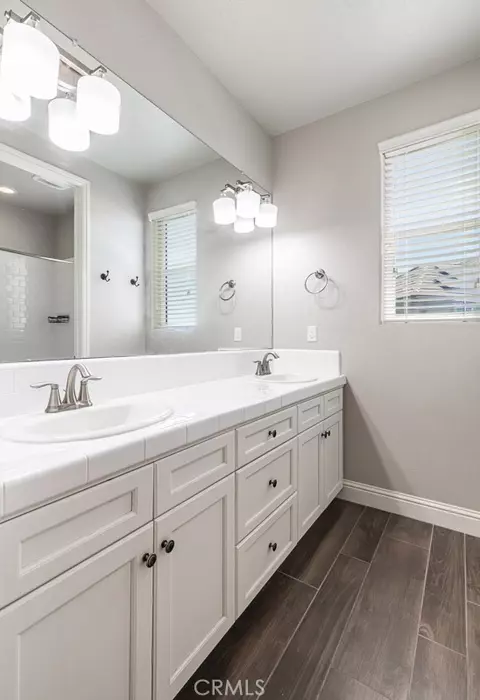 Bath - 2674 Prescott, Clovis, CA 93619 photo 2 of 6