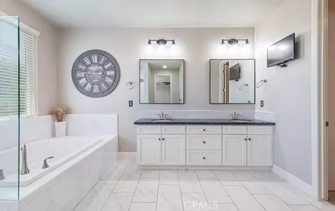 Bath - 2674 Prescott, Clovis, CA 93619 photo 3 of 6