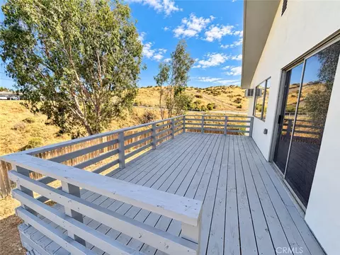 Exterior - 522 Garfield Ave, Taft, CA 93268 photo 2 of 9