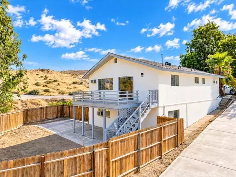 Exterior - 522 Garfield Ave, Taft, CA 93268 photo 1 of 9