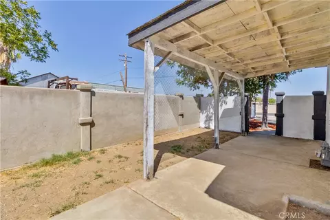 Exterior - 815 E 5th, Hanford, CA 93230 photo 6 of 14