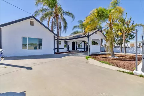 Exterior - 815 E 5th, Hanford, CA 93230 photo 3 of 14