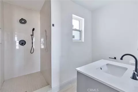 Bath - 815 E 5th, Hanford, CA 93230 photo 1 of 5