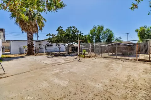 Exterior - 815 E 5th, Hanford, CA 93230 photo 9 of 14