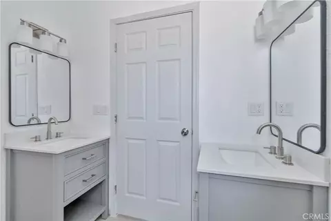 Bath - 815 E 5th, Hanford, CA 93230 photo 4 of 5