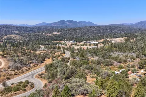 View/Area - 33030 Road 233, North Fork, CA 93643 photo 4 of 4