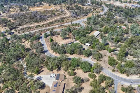 View/Area - 33030 Road 233, North Fork, CA 93643 photo 2 of 4