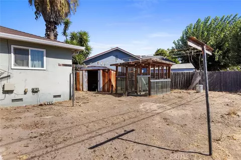 Exterior - 800 Frank Ct, Manteca, CA 95336 photo 8 of 9