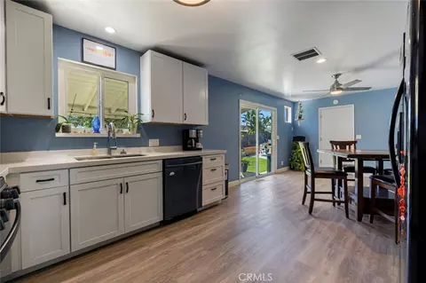 Kitchen - 800 Frank Ct, Manteca, CA 95336 photo 1 of 3