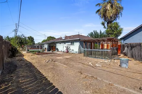 Exterior - 800 Frank Ct, Manteca, CA 95336 photo 9 of 9